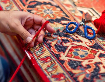 خدمات تخصصی و حرفه ای رفوی فرش در قالیشویی جنت آباد 